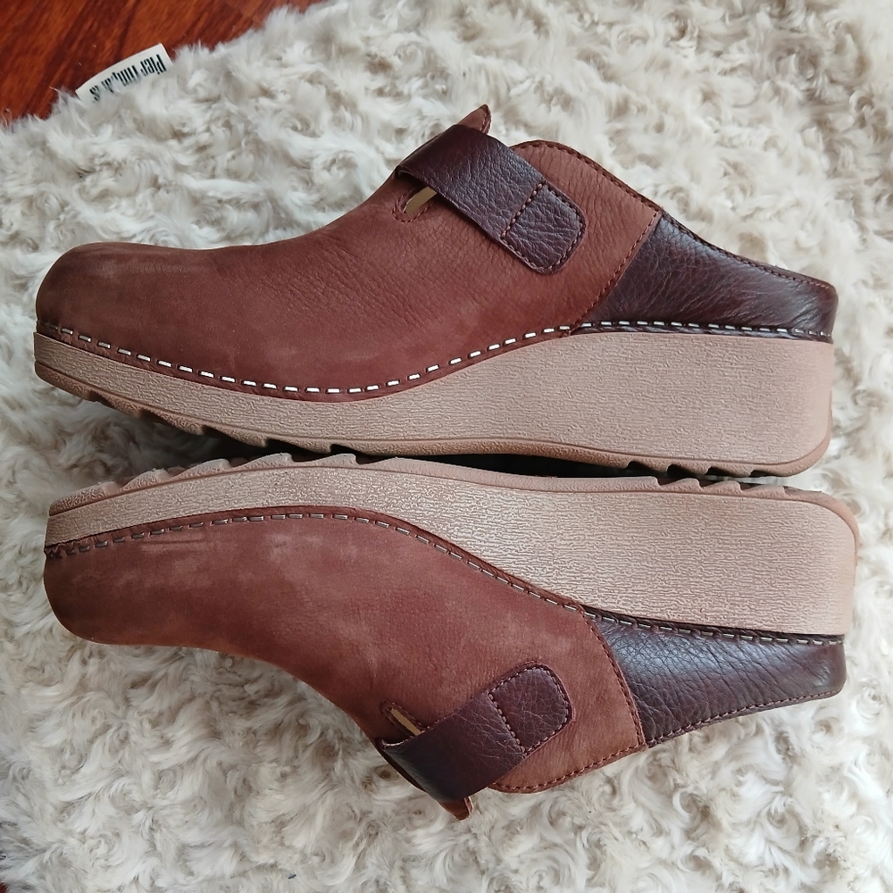🏷 Dansko Women's CAIA Buckled Leather Wedge Clog Shoe - Picture 12 of 15